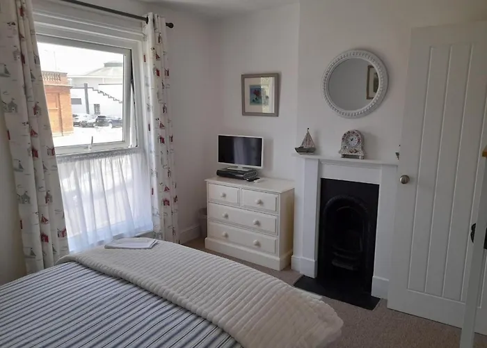 \'Pavilion Cottage\' Next To Gorleston Beach With Sea Views - Pet Friendly!