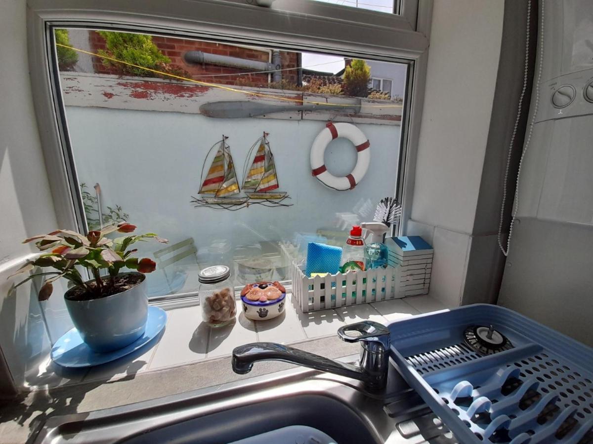 Holiday home 'pavilion Cottage' Next To With Sea Views - Pet Friendly!