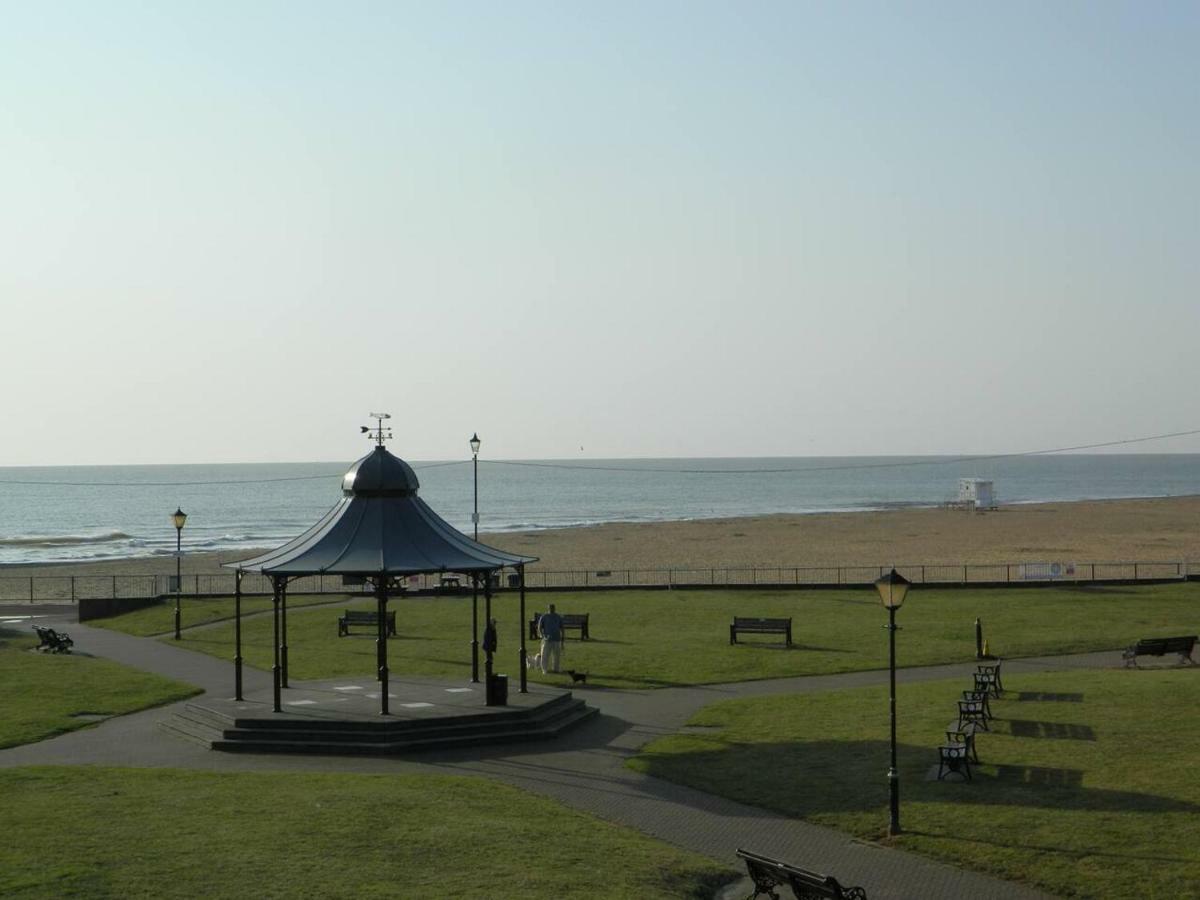 'pavilion Cottage' Next To With Sea Views - Pet Friendly! Vakantiehuis *