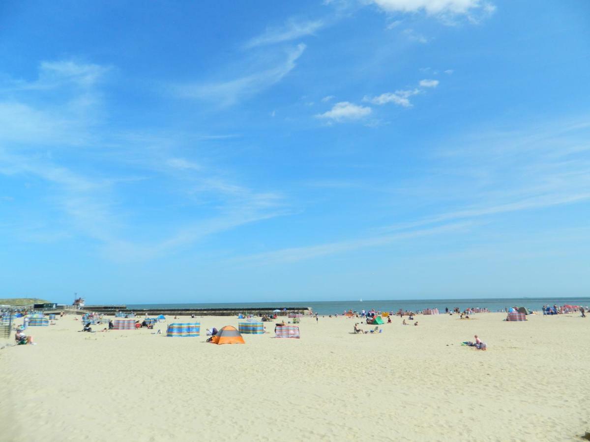 'pavilion Cottage' Next To With Sea Views - Pet Friendly! Holiday home *
